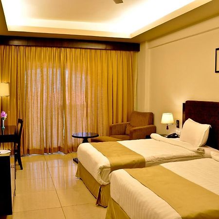Pramod Convention & Club Resort カタック エクステリア 写真