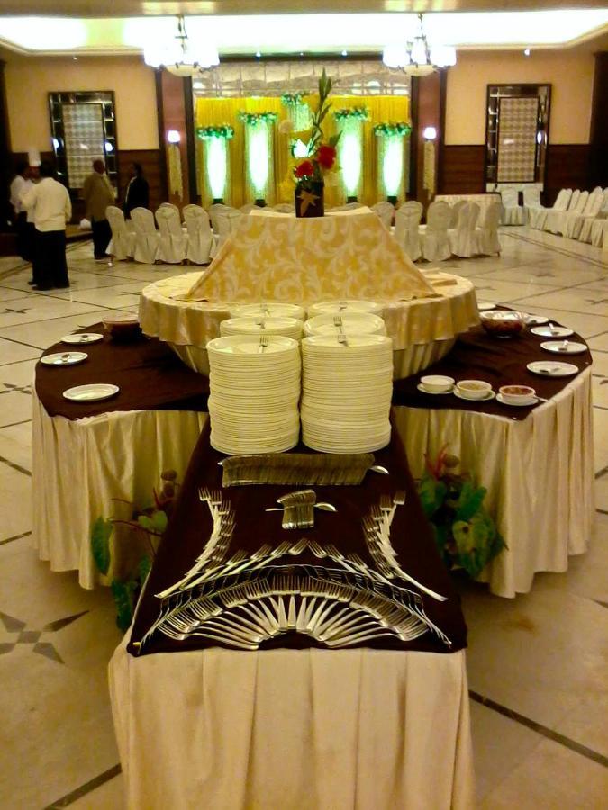 Pramod Convention & Club Resort カタック エクステリア 写真